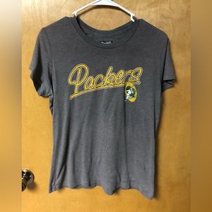 ⭐️Five $5 items for $15⭐️ Women’s Green Bay Packers T-shirt
